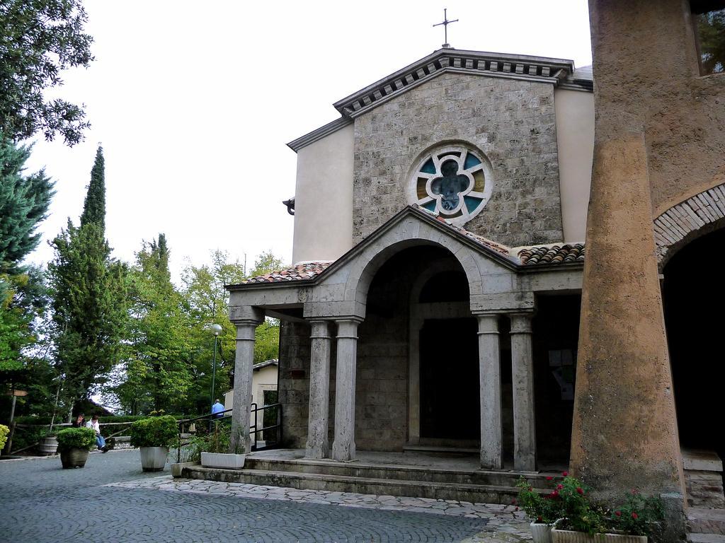 L'Angelo Pellegrino Miniappartamenti Rieti Chambre photo